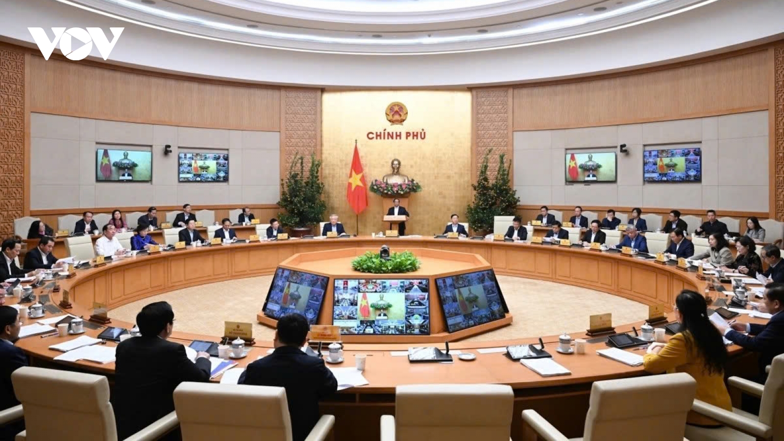 PM urges faster, more effective implementation of Party resolution